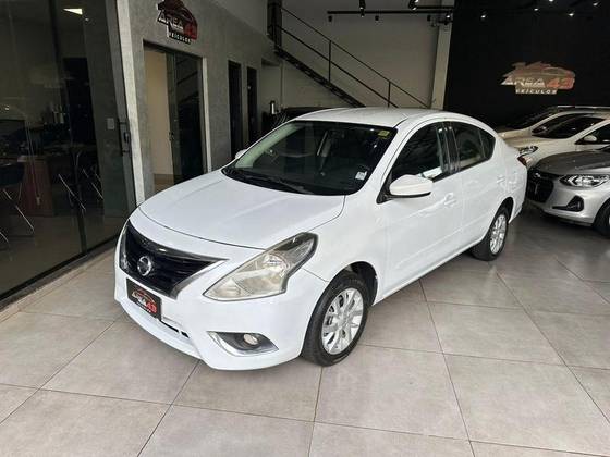 NISSAN VERSA 1.6 16V FLEX SL 4P MANUAL NISSAN VERSA 1.6 16V FLEX SL 4P MANUAL